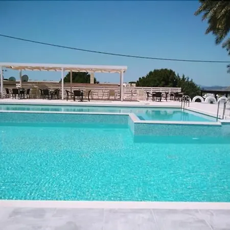 Thalia Hotel 2*