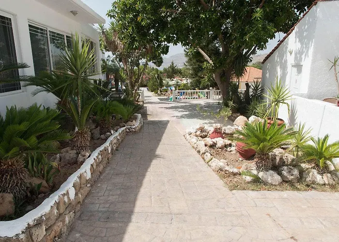 Thalia Hotel Pefki (Rhodes)